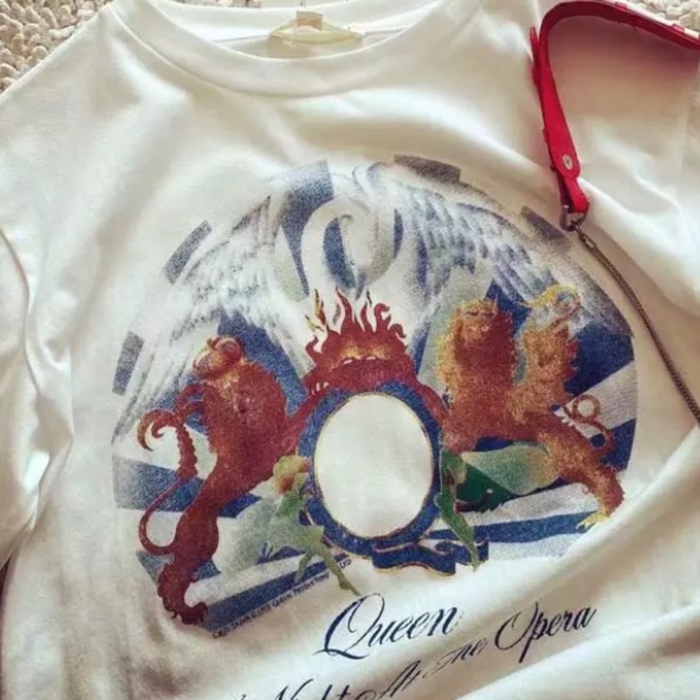 SOLD OUT Queen A Night At The Opera Band Rock Graphic Tee - Picture 5 of 6
